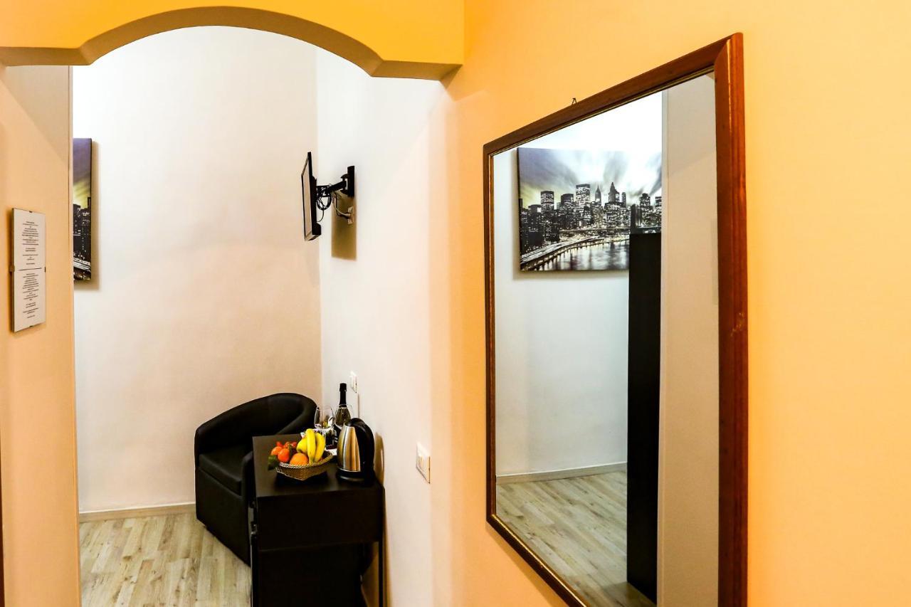 Lydka Domus Hotel โรม ภายนอก รูปภาพ